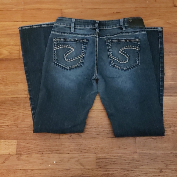 Silver Jeans - Picture 2 of 3